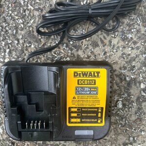 DeWALT Charger DCB 112